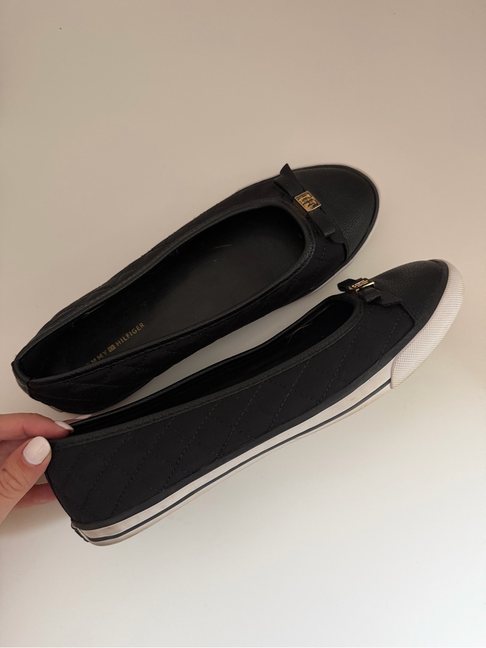 Tommy Hilfiger Beth Black Quilted Ballet Sneakers Flats Women’s 8.5